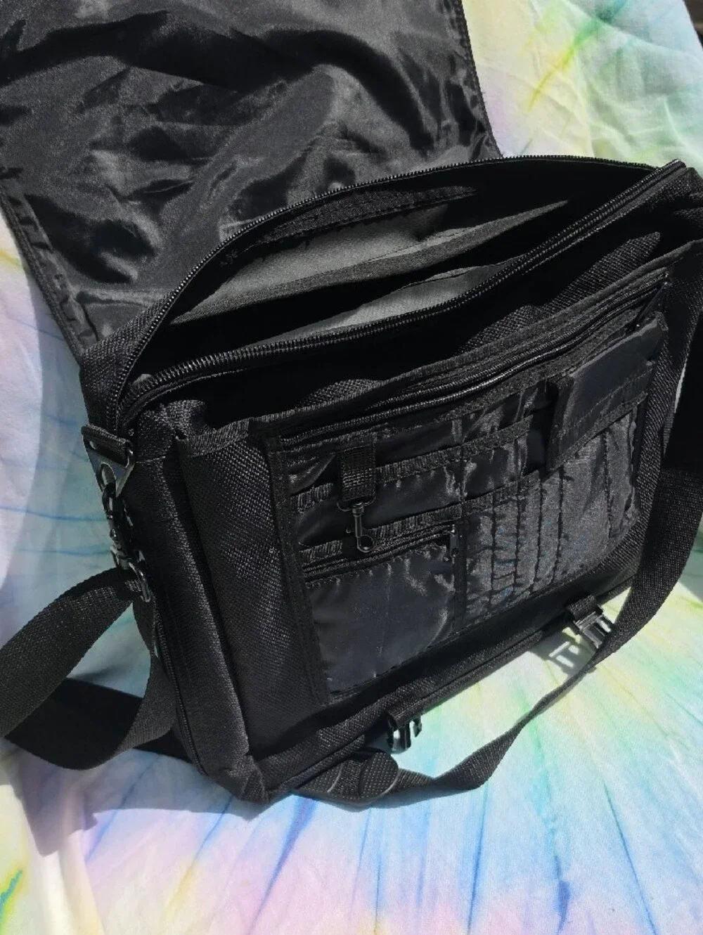 UNCLE MIKE'S Black Messenger Bag with Shoulder Strap